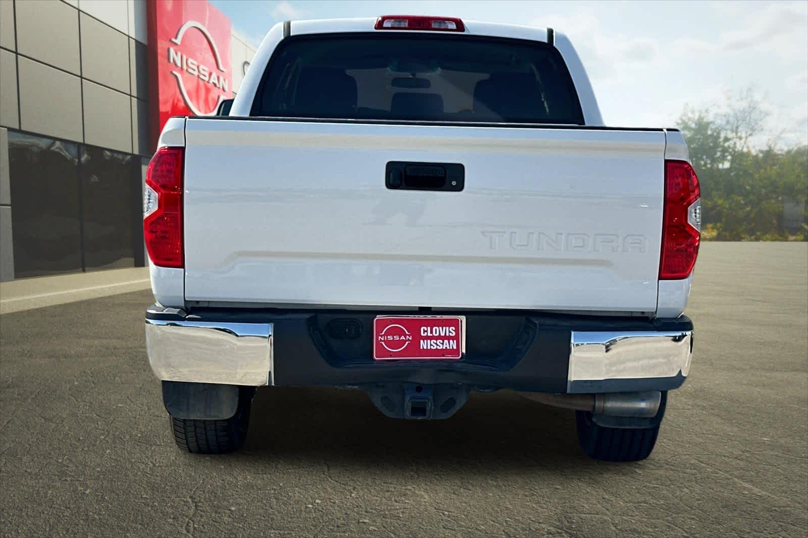 Thumbnail: 2016 Toyota Tundra - 8
