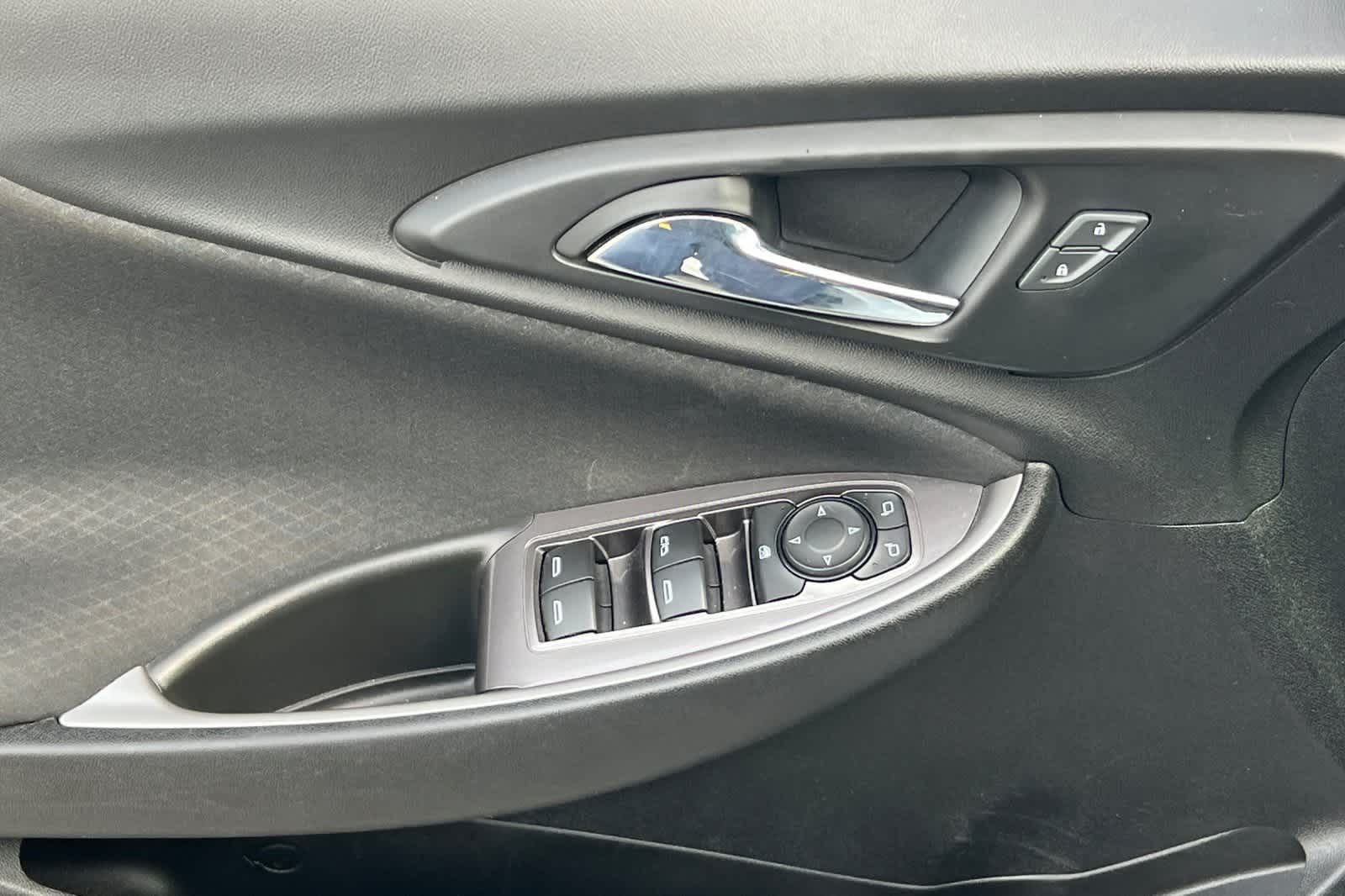 Thumbnail: 2022 Chevrolet Malibu - 13