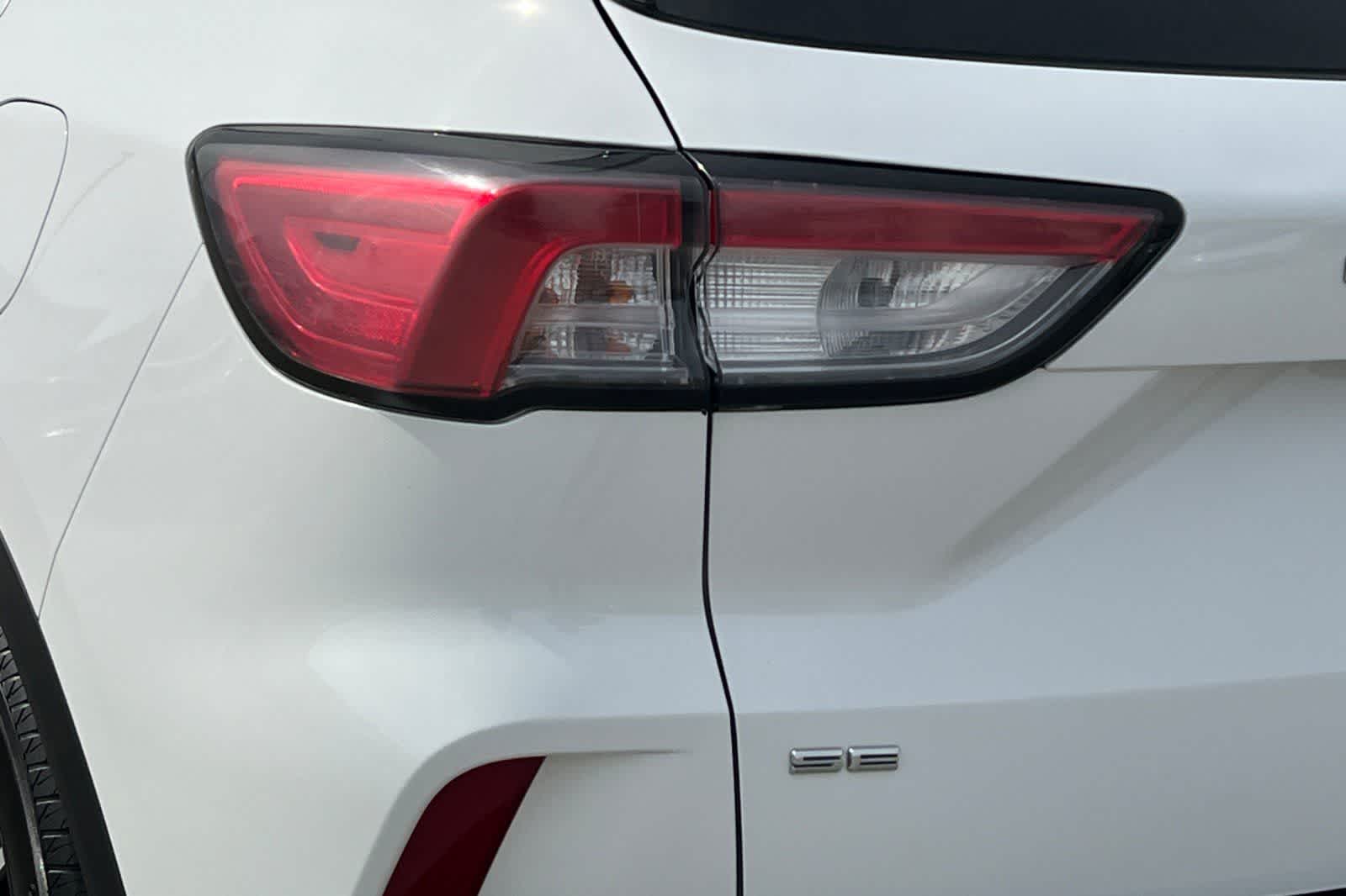 Thumbnail: 2022 Ford Escape - 17