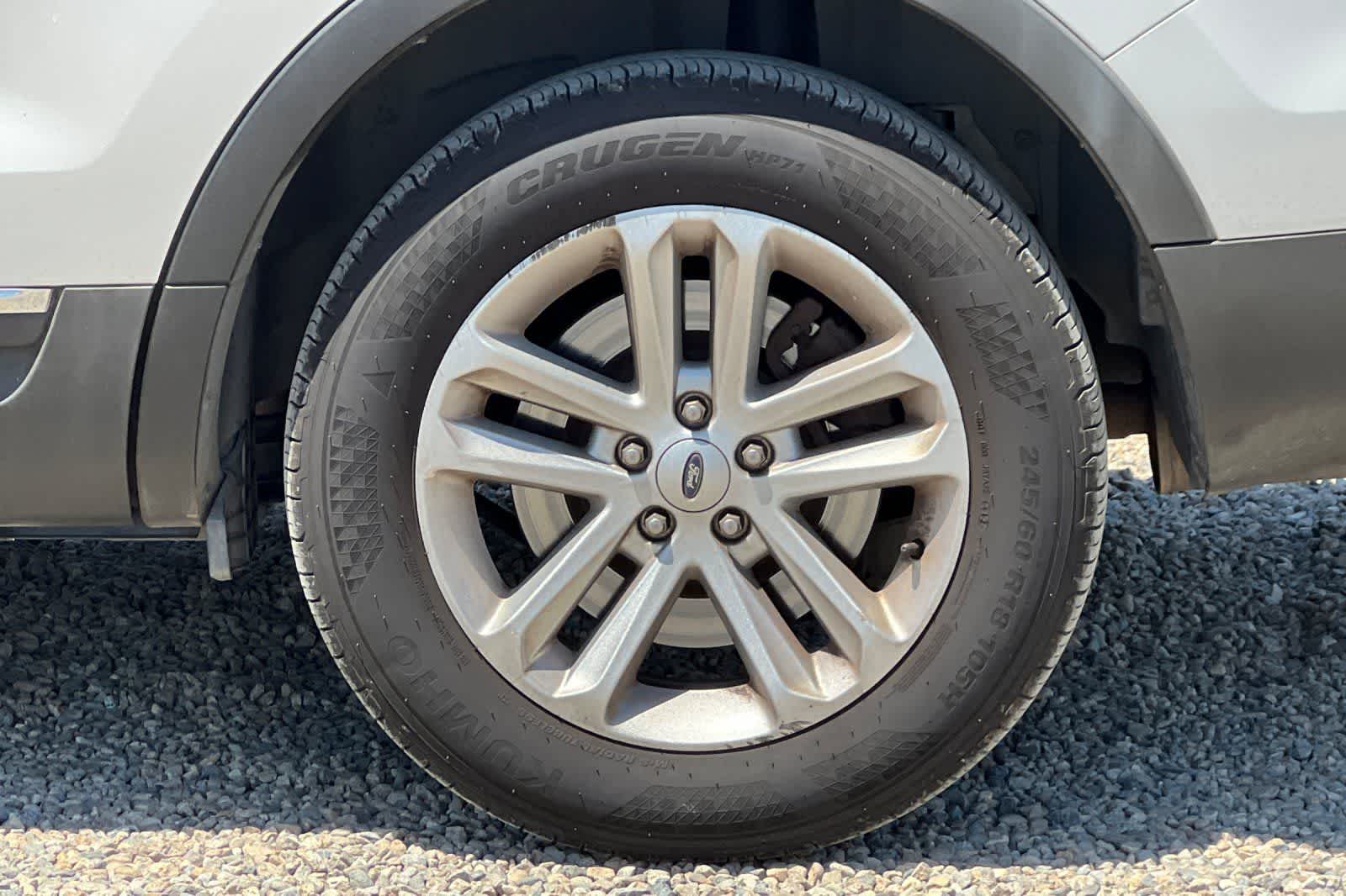 Thumbnail: 2013 Ford Explorer - 12