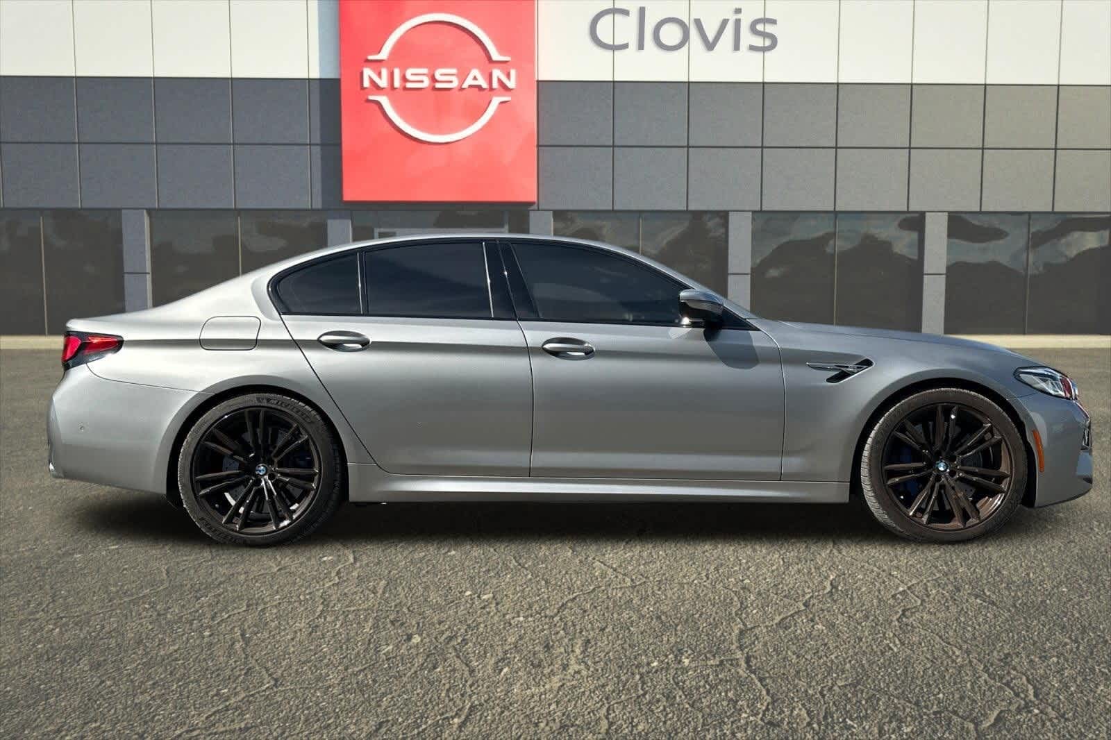 Thumbnail: 2021 BMW M5 - 9
