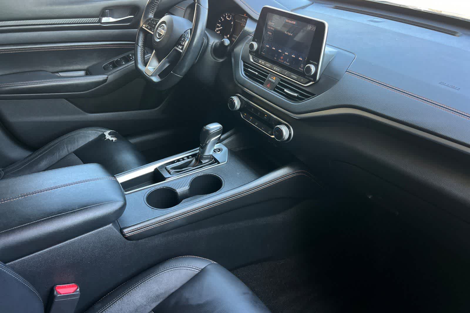 Thumbnail: 2019 Nissan Altima - 17