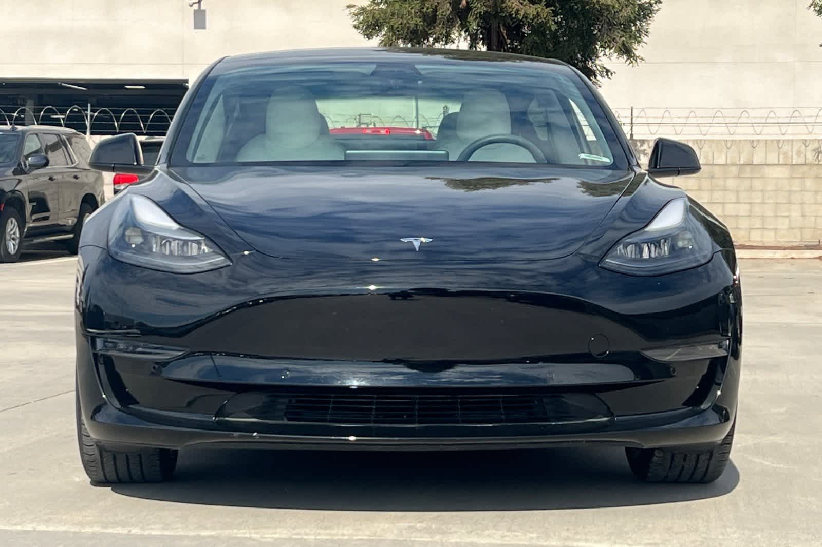 Thumbnail: 2021 Tesla Model 3 - 11