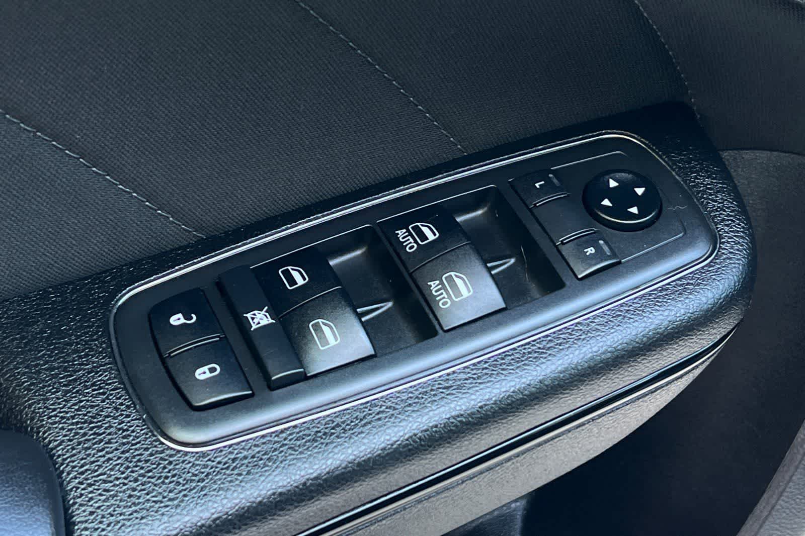 Thumbnail: 2019 Dodge Charger - 14