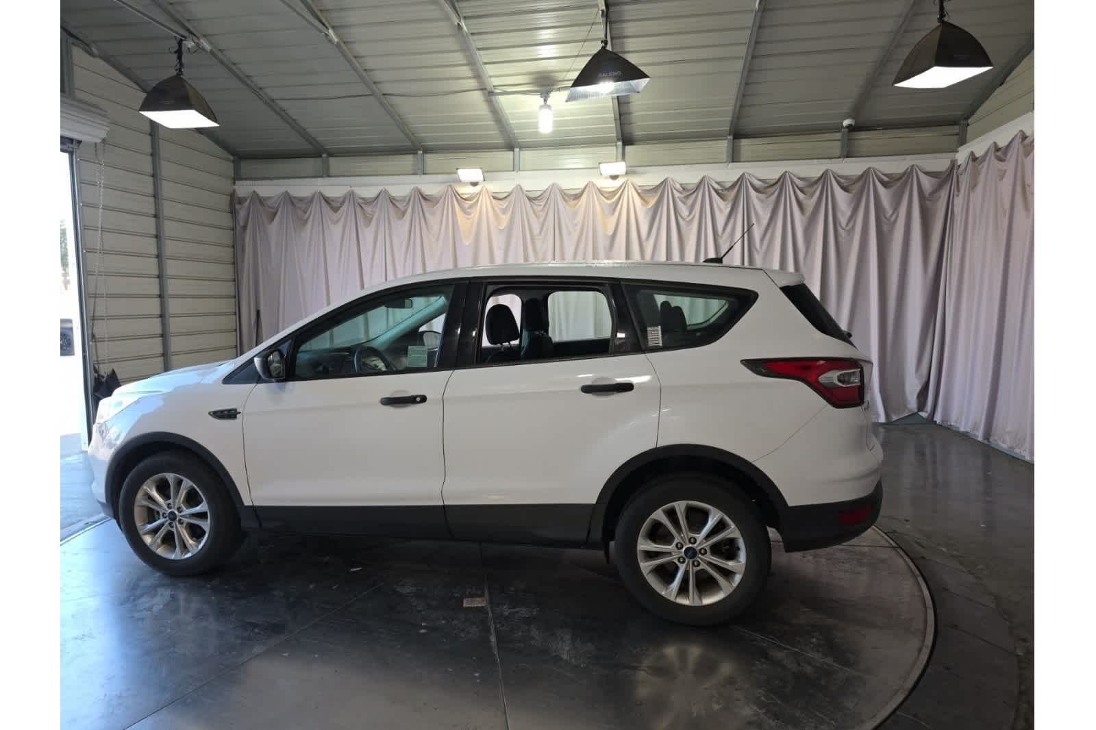 Thumbnail: 2017 Ford Escape - 7