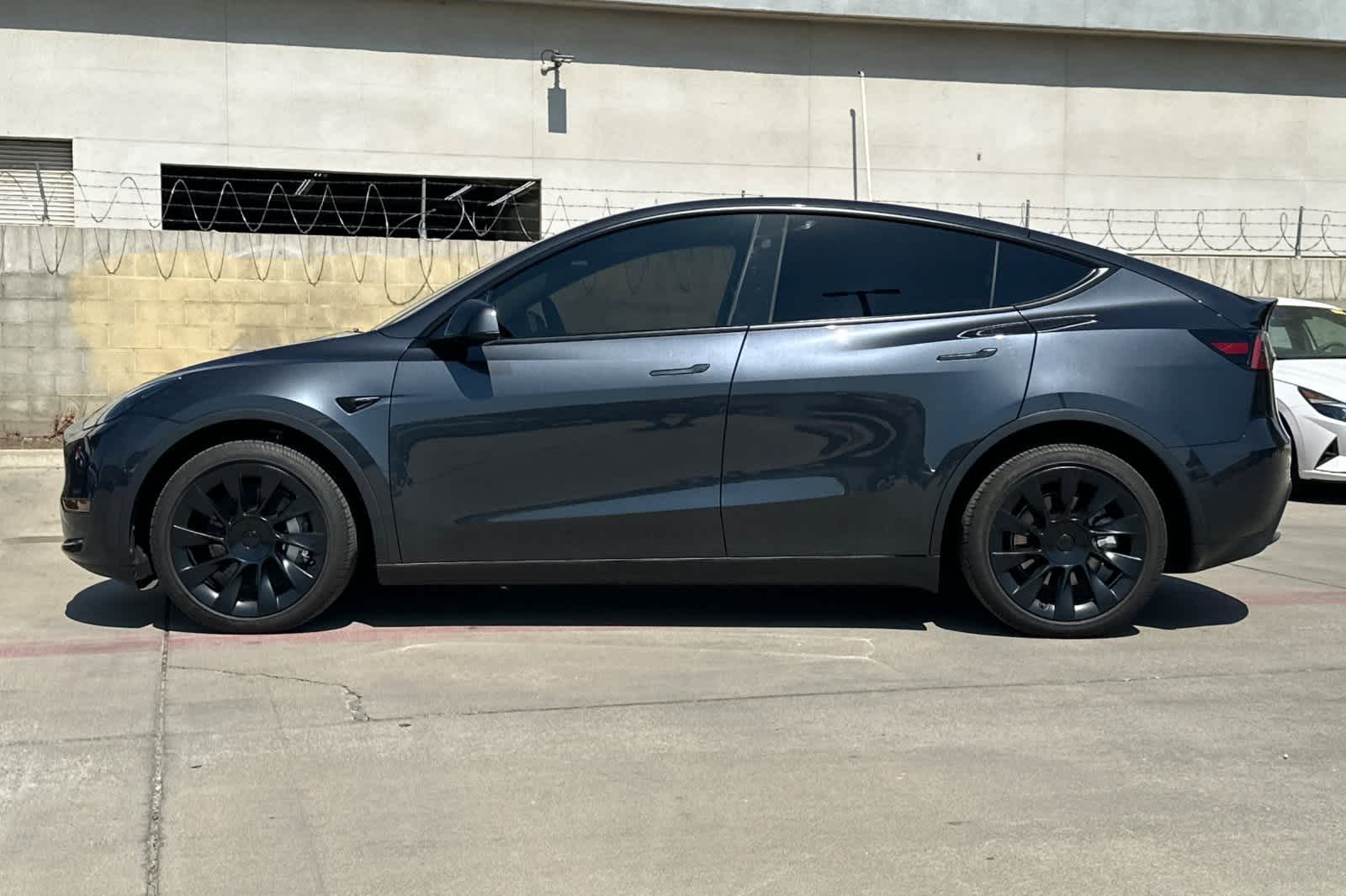Thumbnail: 2024 Tesla Model Y - 6