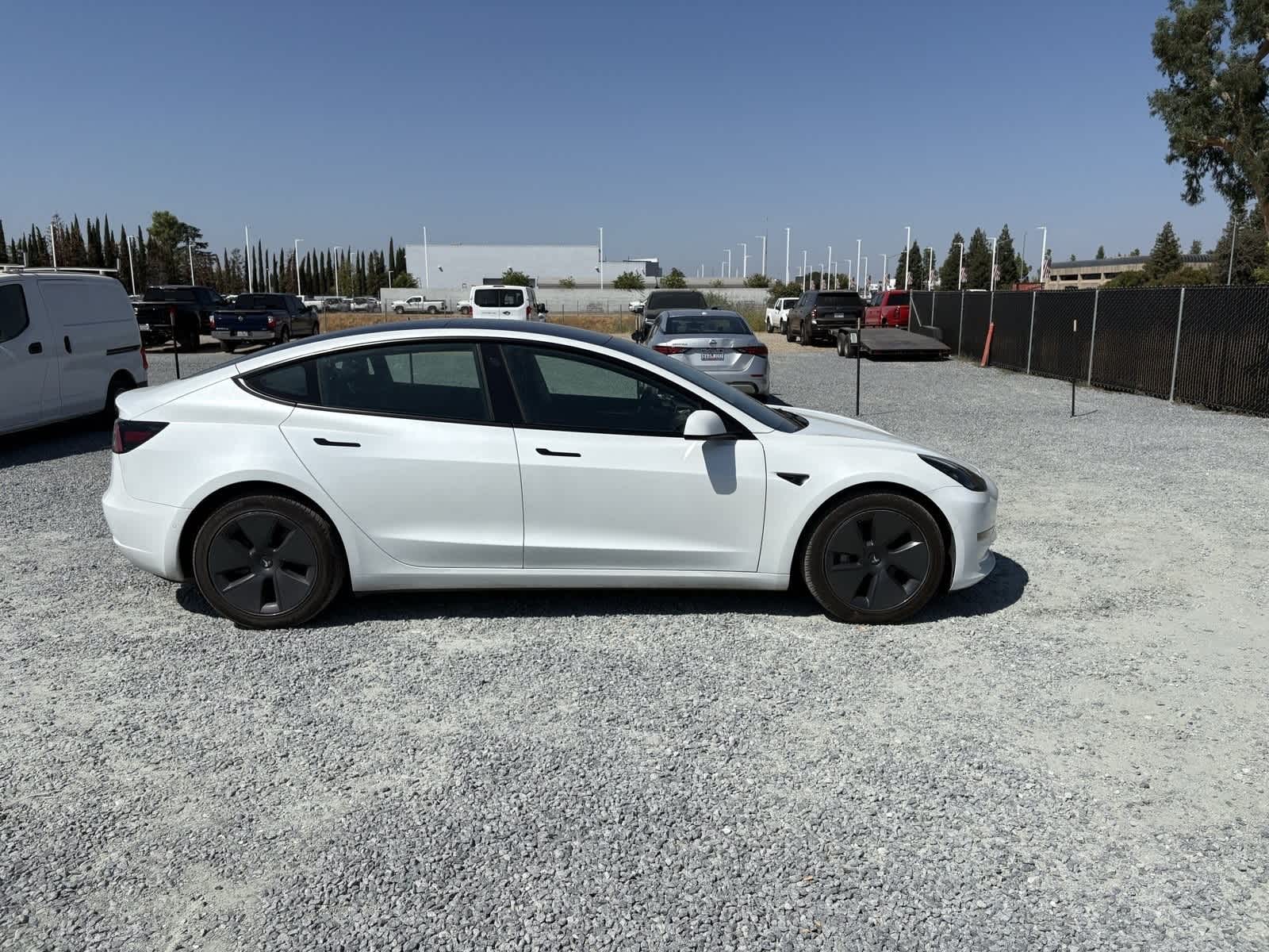 Thumbnail: 2022 Tesla Model 3 - 9