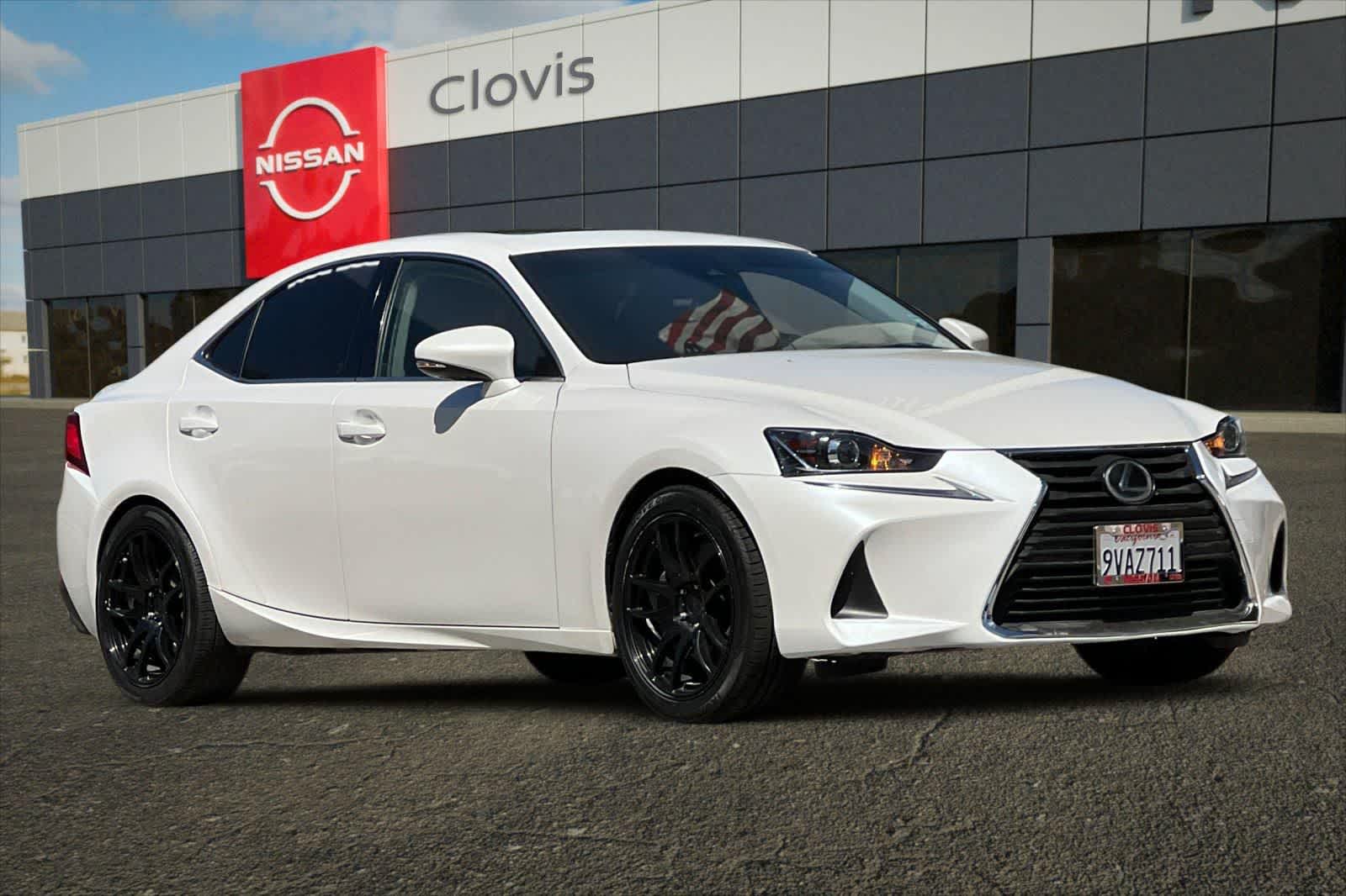 Thumbnail: 2020 Lexus IS - 10