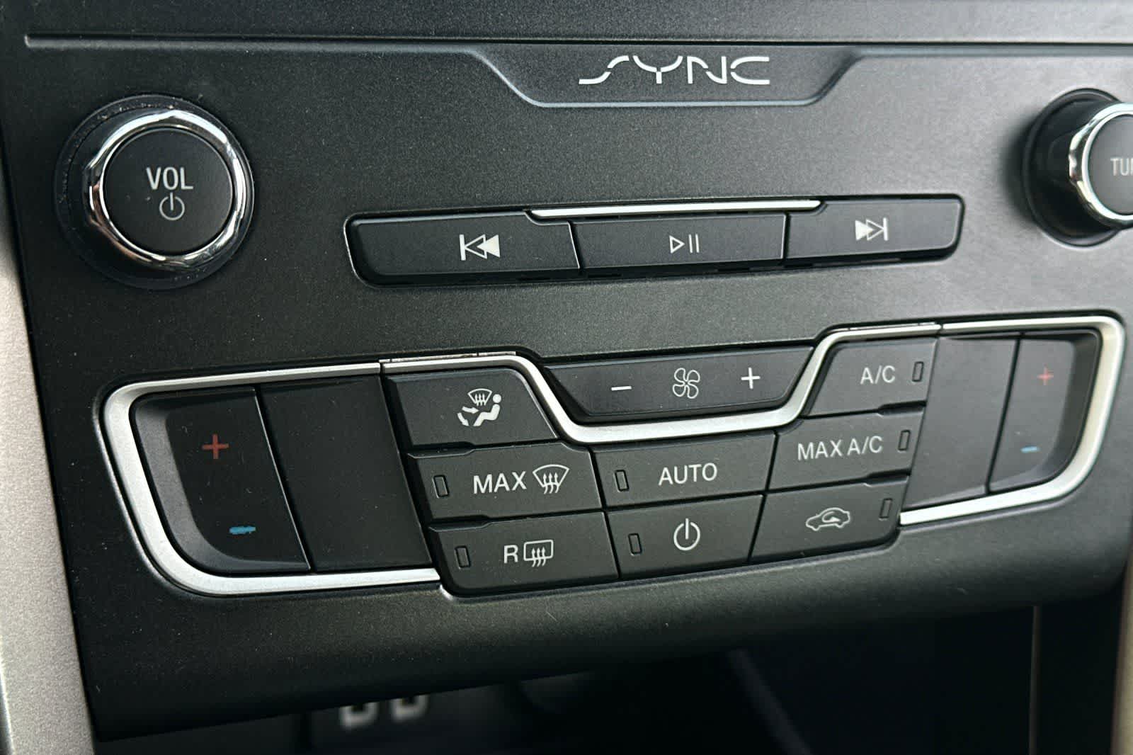 Thumbnail: 2019 Ford Fusion - 22