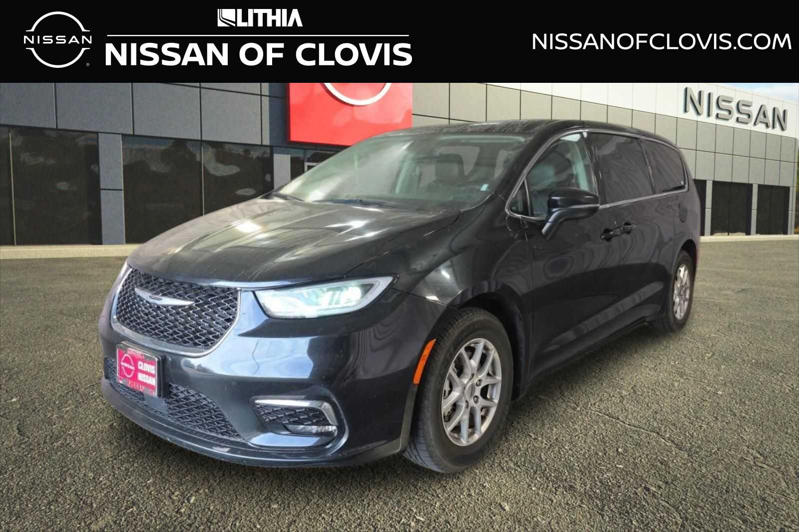 Thumbnail: 2023 Chrysler Pacifica - 1