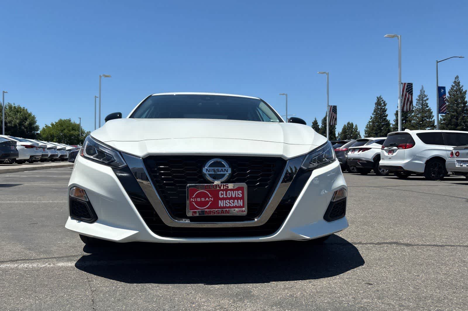 Thumbnail: 2022 Nissan Altima - 11