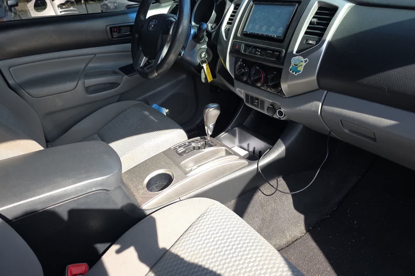 Thumbnail: 2014 Toyota Tacoma - 17
