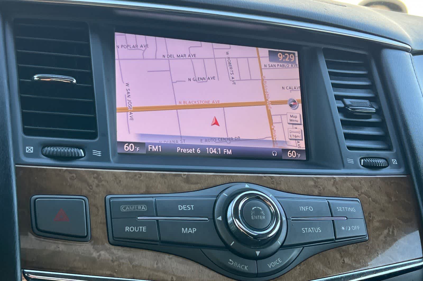 Thumbnail: 2012 INFINITI QX56 - 25