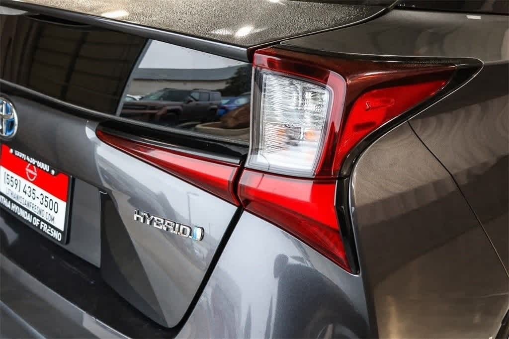 2022 Toyota Prius L Eco 14