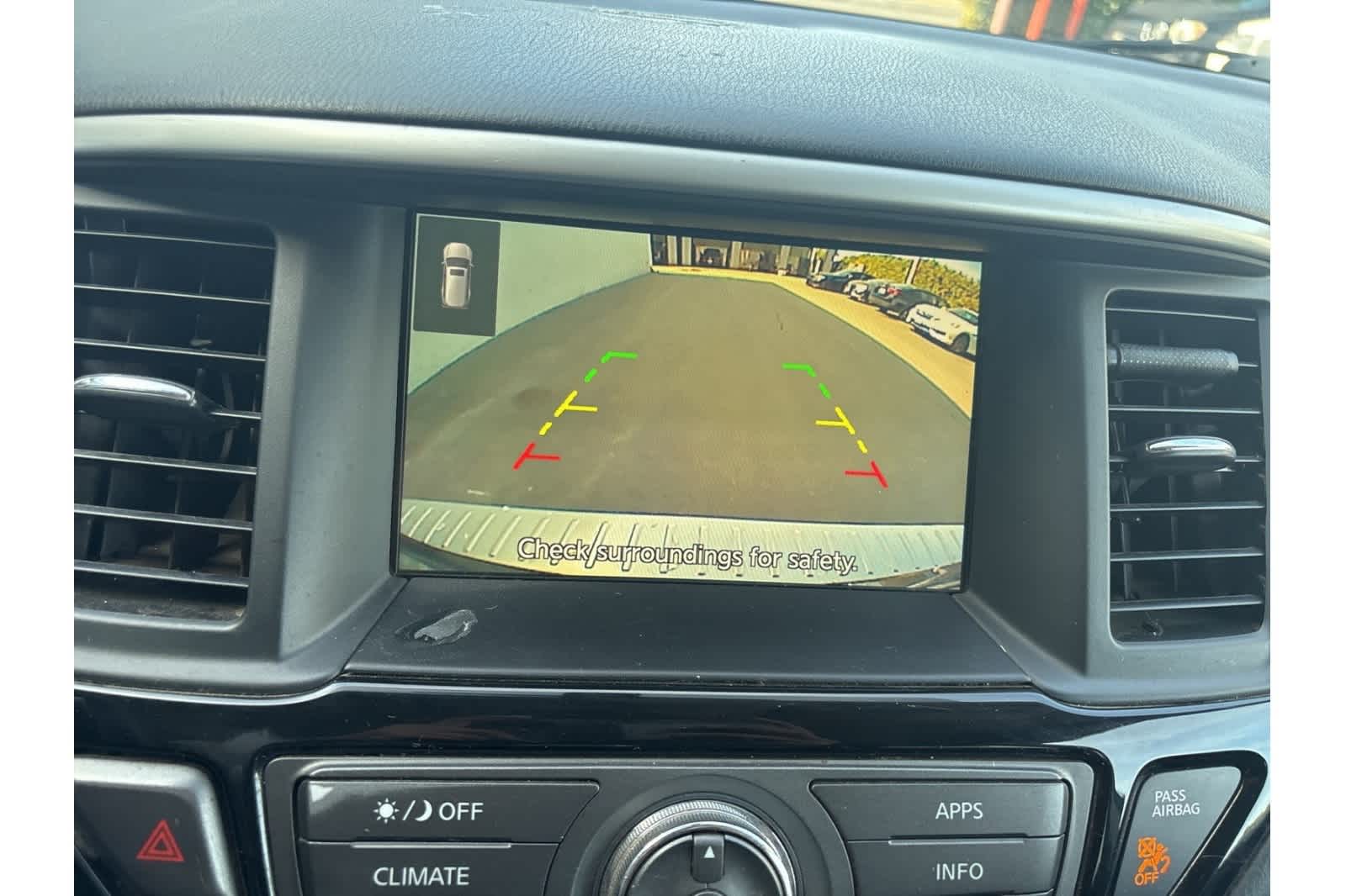 Thumbnail: 2020 Nissan Pathfinder - 17