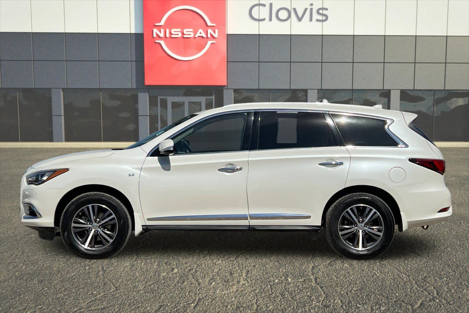 Thumbnail: 2017 INFINITI QX60 - 6
