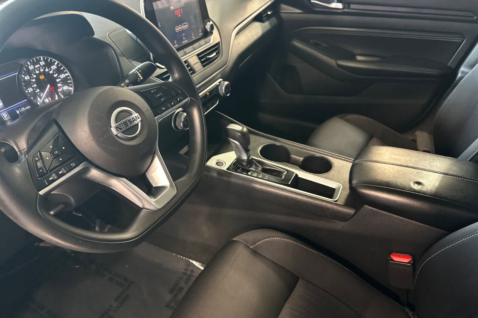 Thumbnail: 2019 Nissan Altima - 12