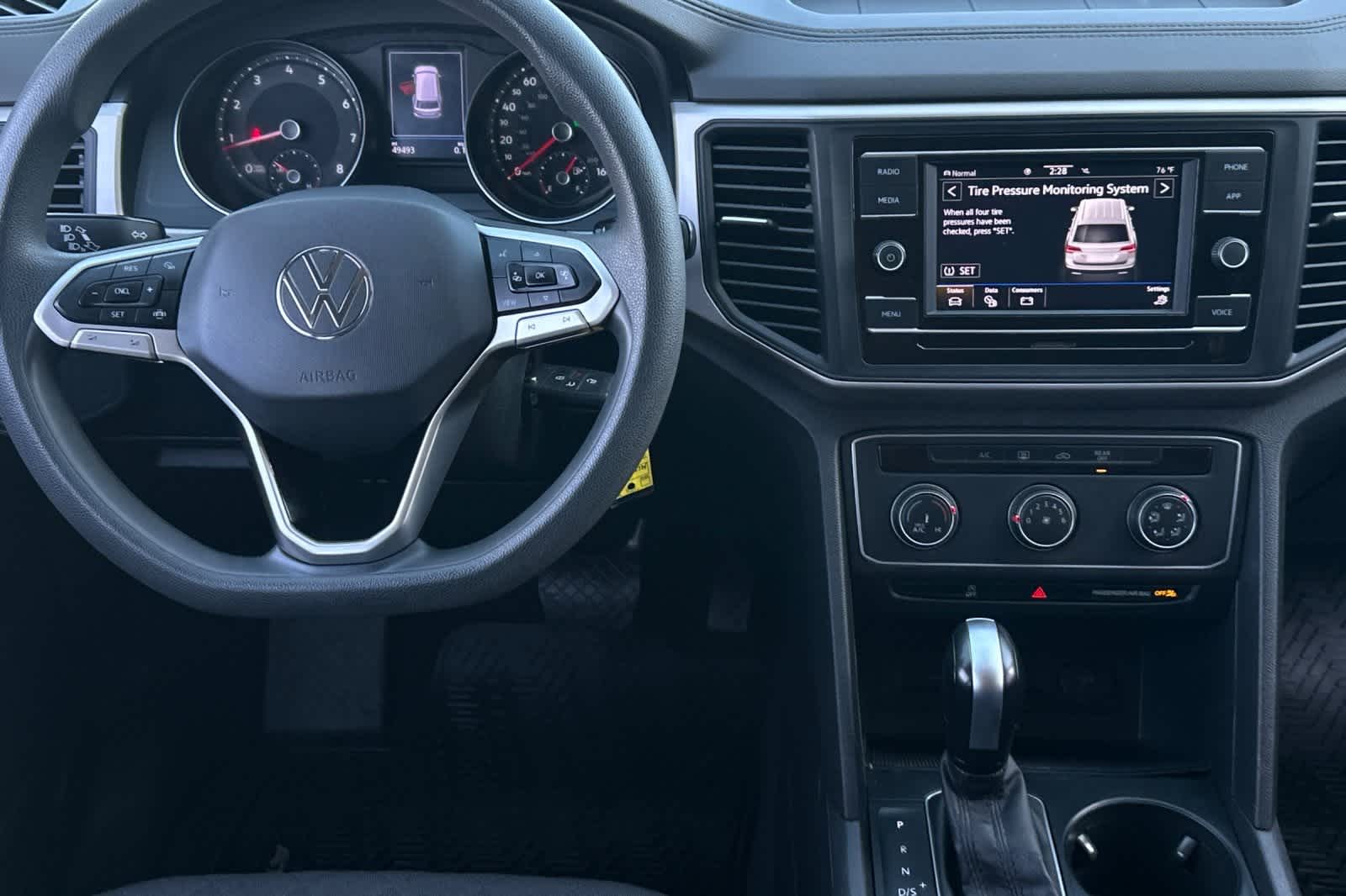 Thumbnail: 2021 Volkswagen Atlas - 16