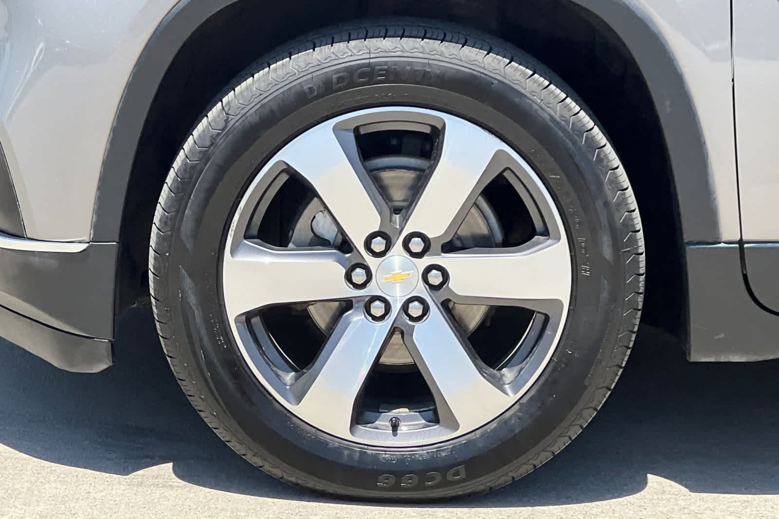 Thumbnail: 2018 Chevrolet Traverse - 12