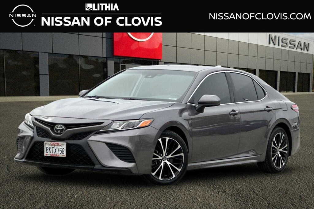 Used 2019 Toyota Camry SE Sedan