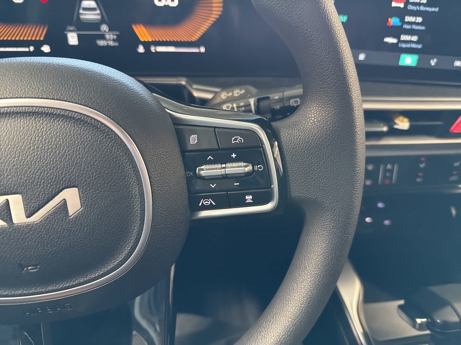 Thumbnail: 2024 Kia Sorento - 24