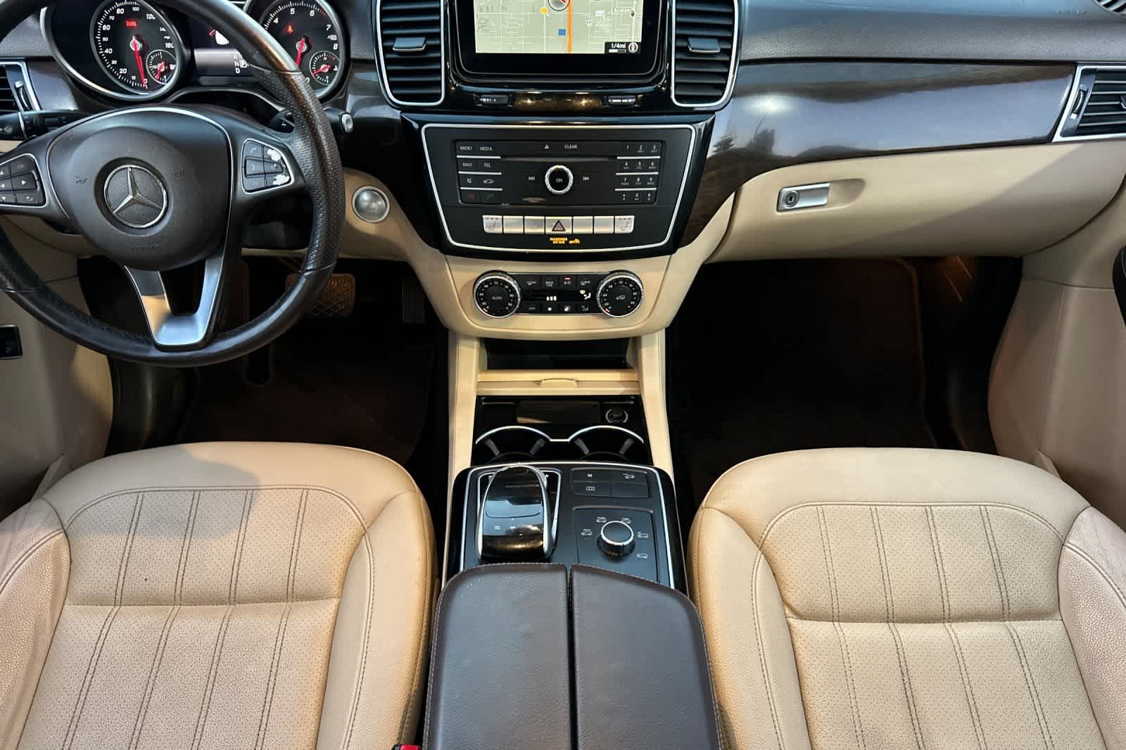 Thumbnail: 2017 Mercedes-Benz GLE - 4