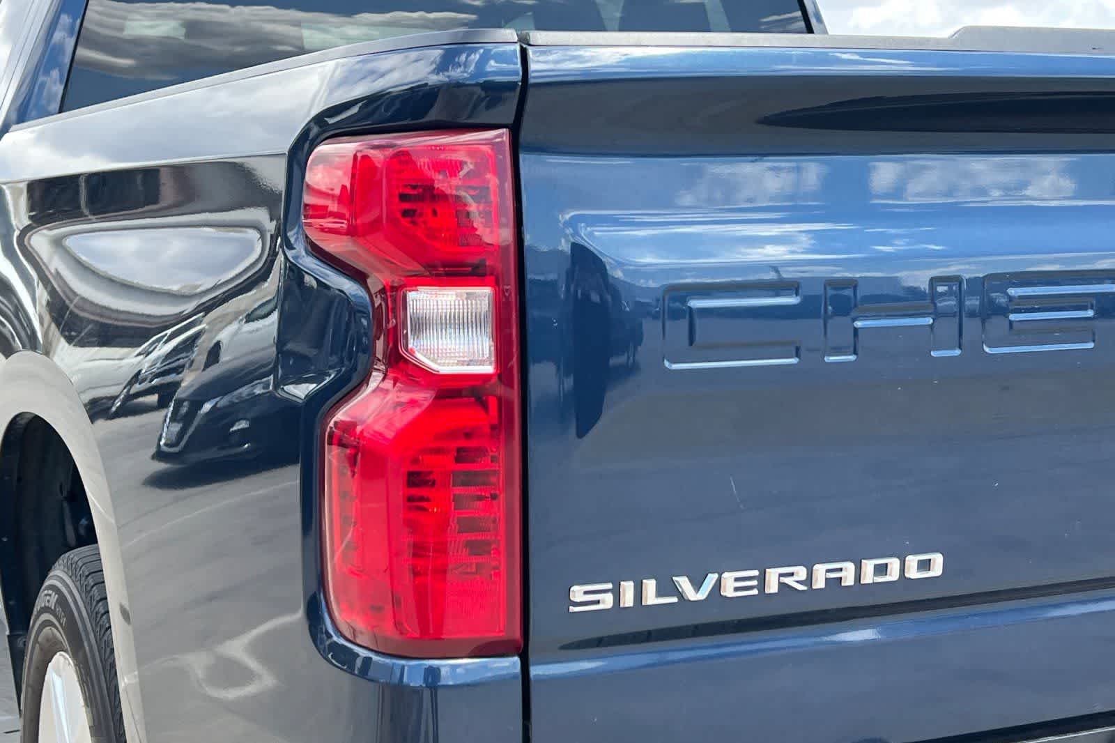 Thumbnail: 2022 Chevrolet Silverado 1500 - 13