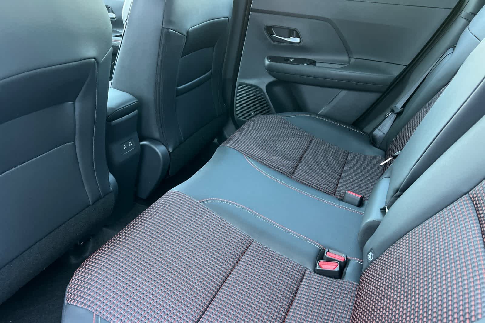 Thumbnail: 2026 Nissan Kicks - 5