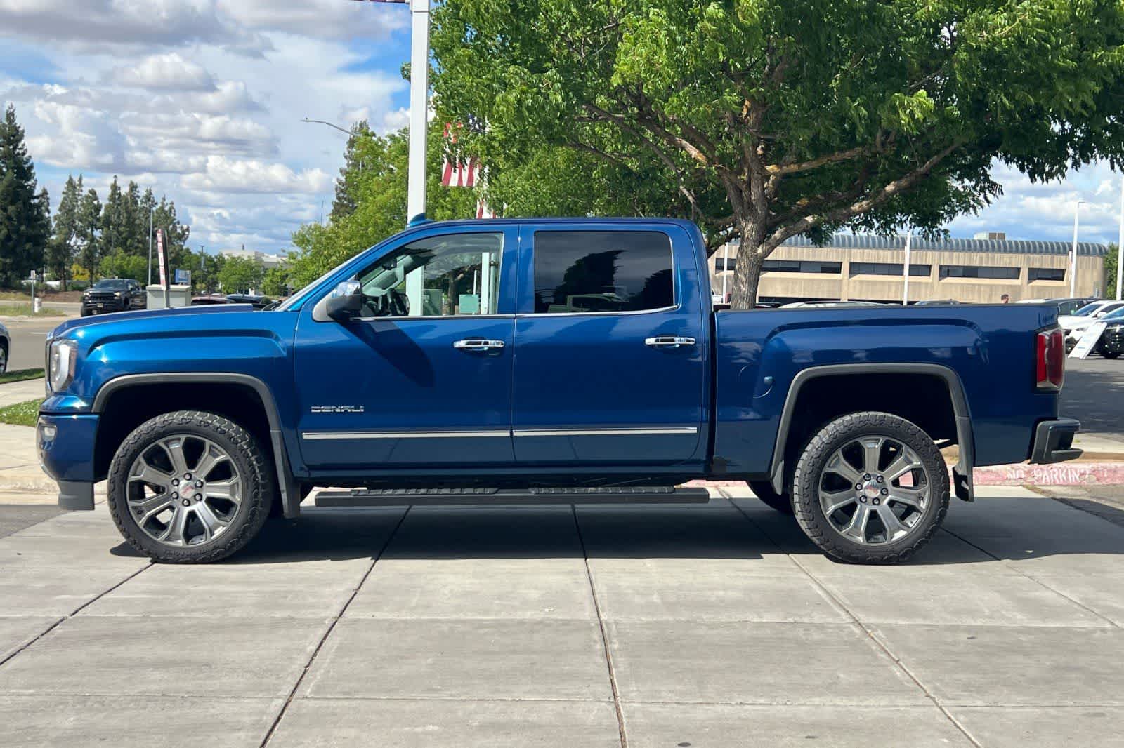 Thumbnail: 2017 GMC Sierra 1500 - 6