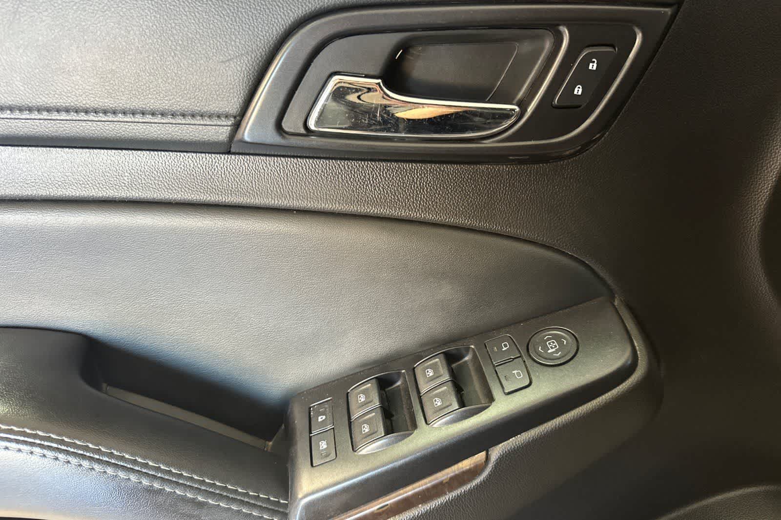 Thumbnail: 2016 Chevrolet Tahoe - 15