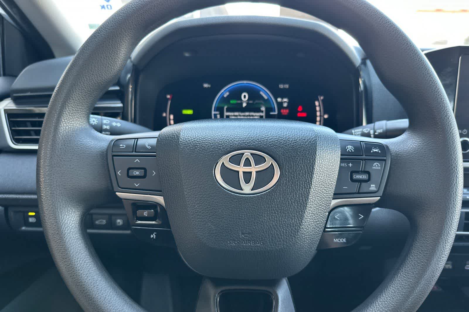 Thumbnail: 2025 Toyota Camry - 28