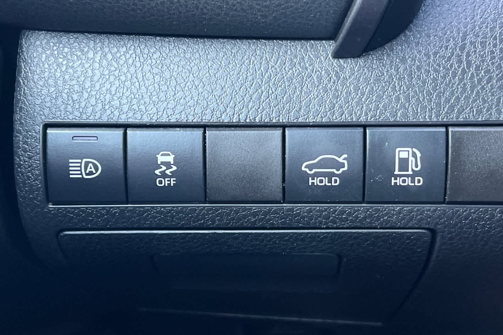 Thumbnail: 2019 Toyota Camry - 34