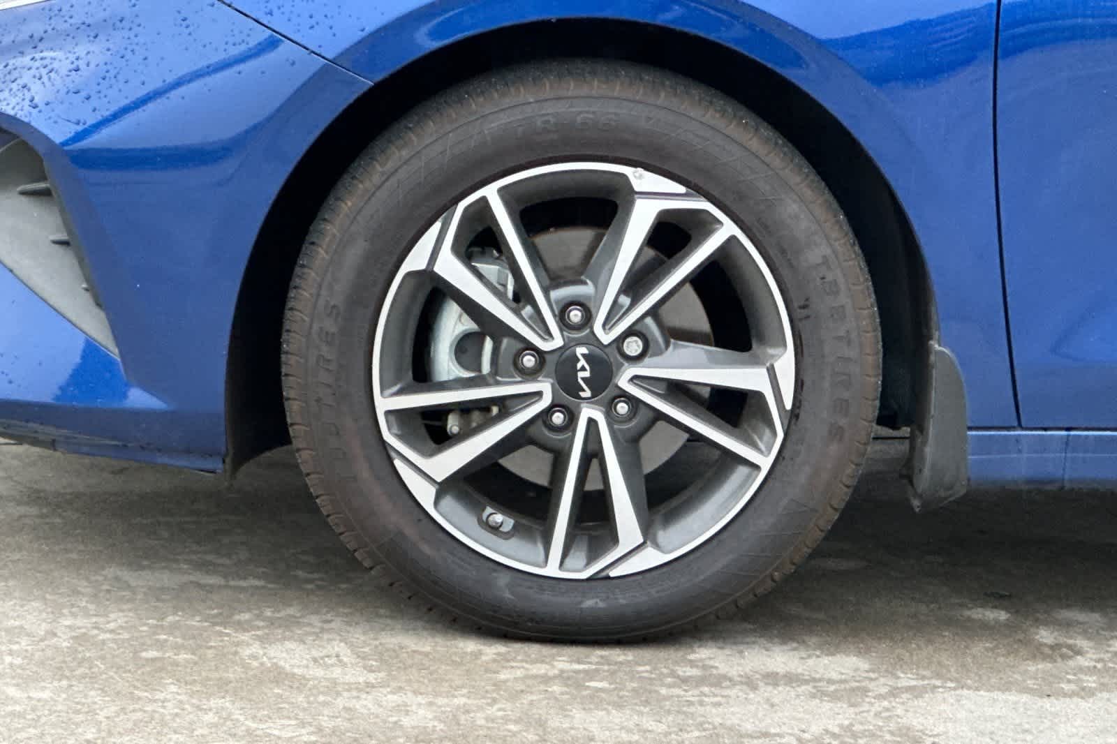 Thumbnail: 2023 Kia Forte - 12