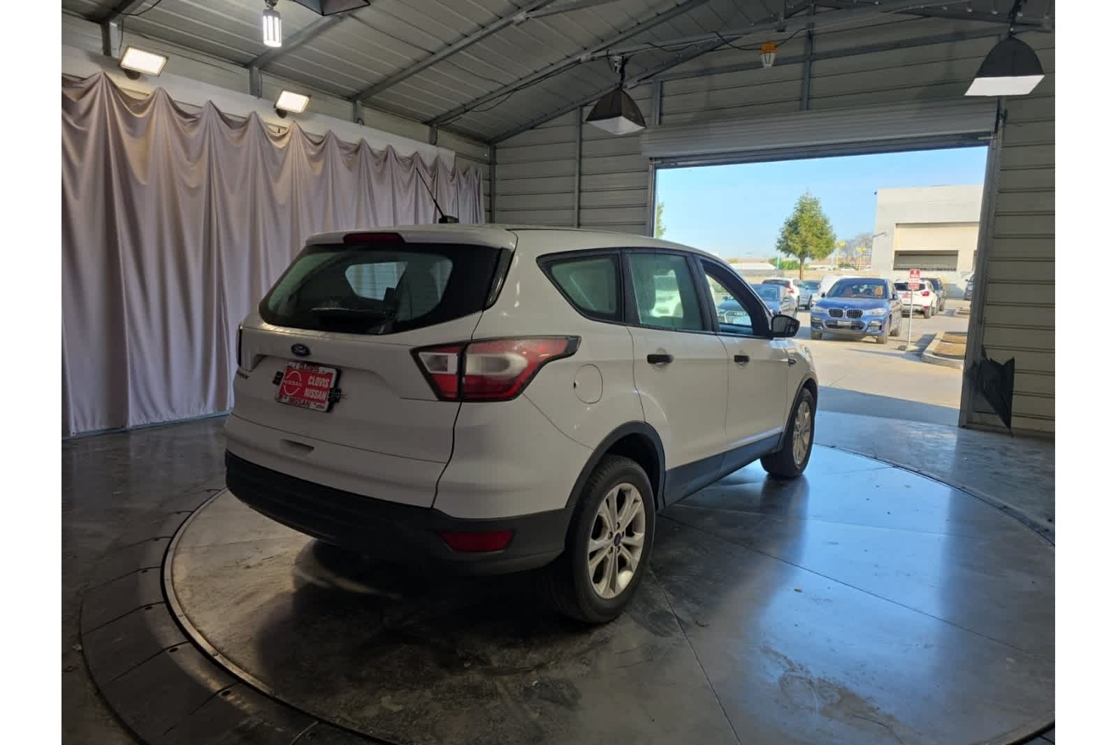 Thumbnail: 2017 Ford Escape - 10