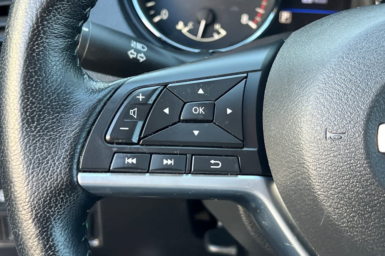 Thumbnail: 2020 Nissan Rogue - 31