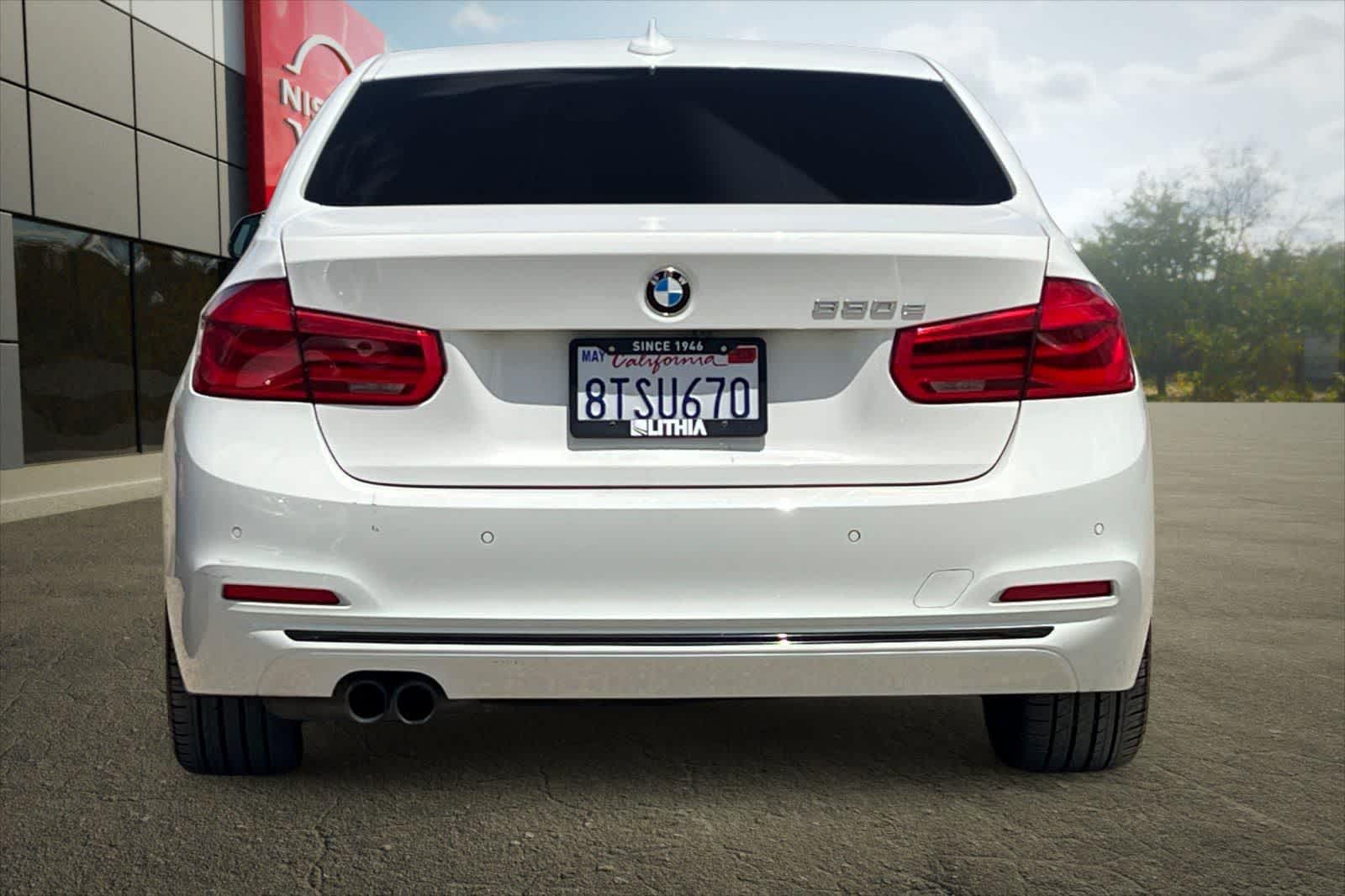 Thumbnail: 2017 BMW 3 Series - 8