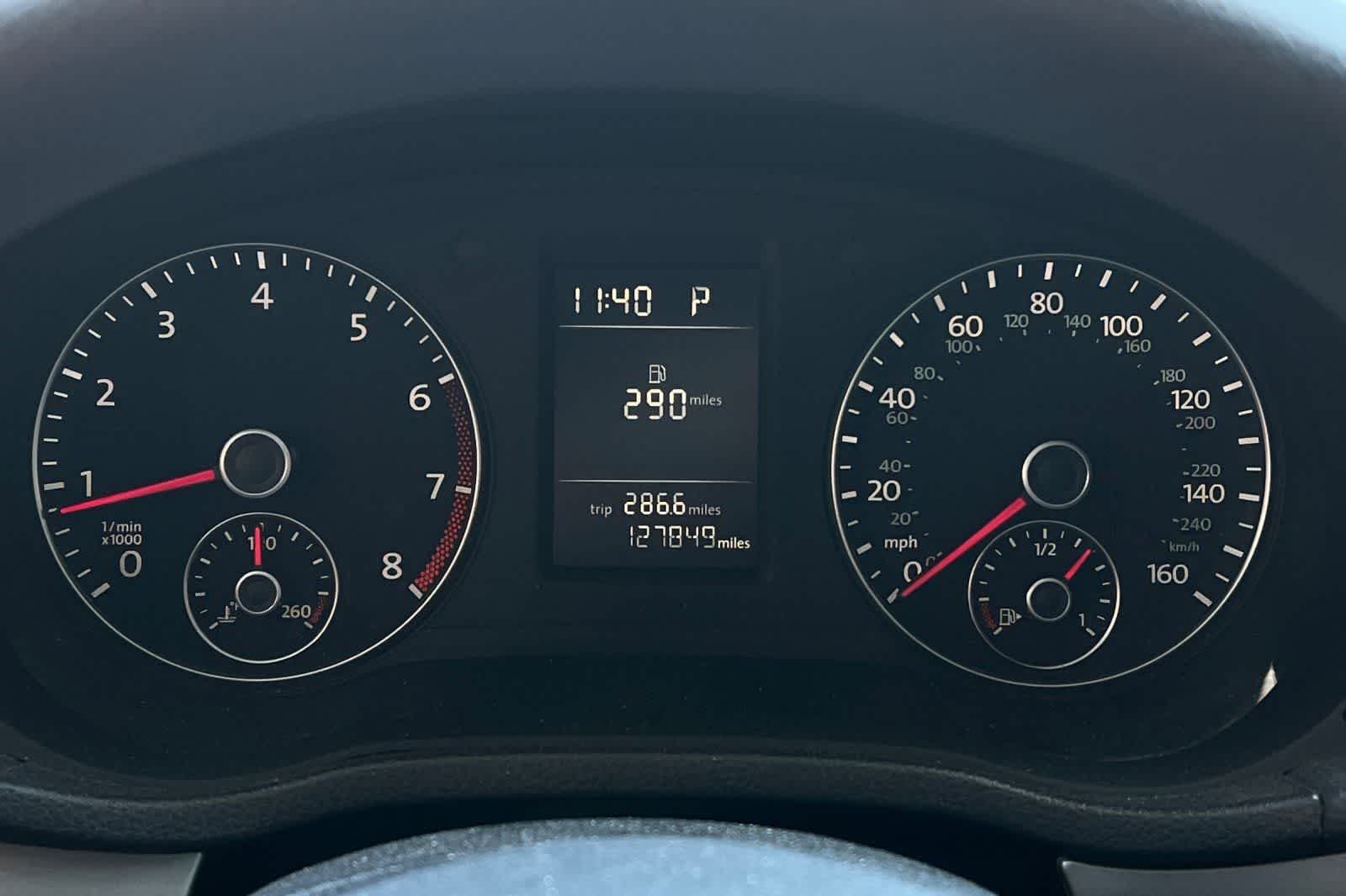 Thumbnail: 2012 Volkswagen Passat - 23