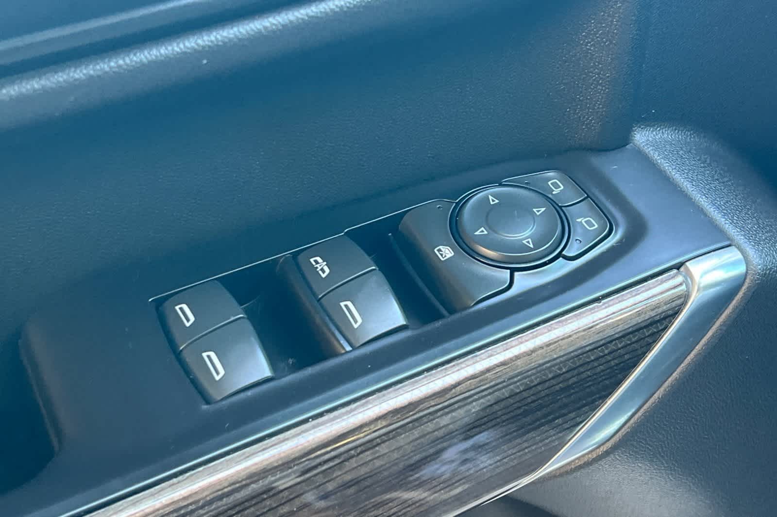 Thumbnail: 2019 Chevrolet Silverado 1500 - 14