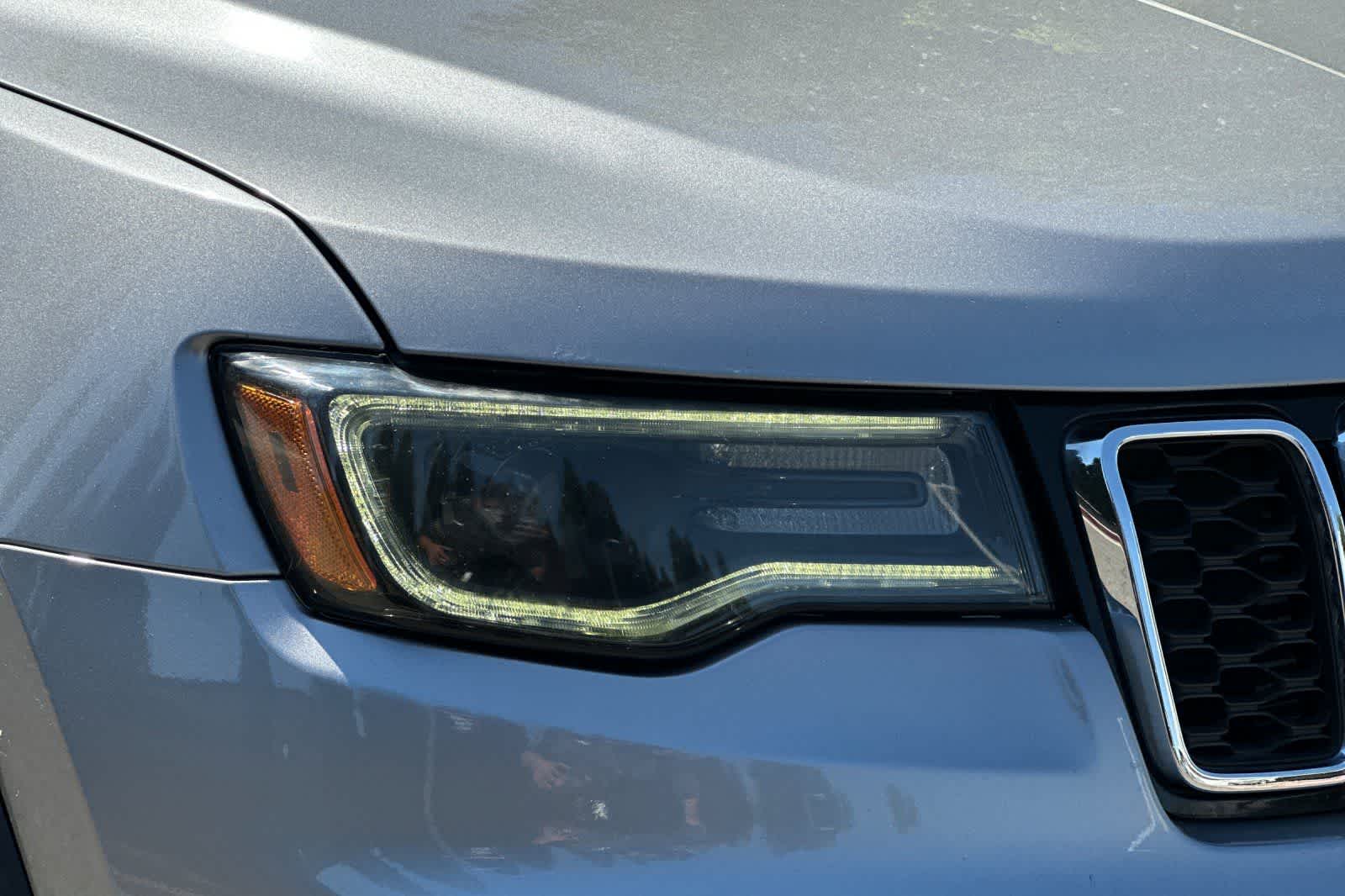 Thumbnail: 2017 Jeep Grand Cherokee - 34