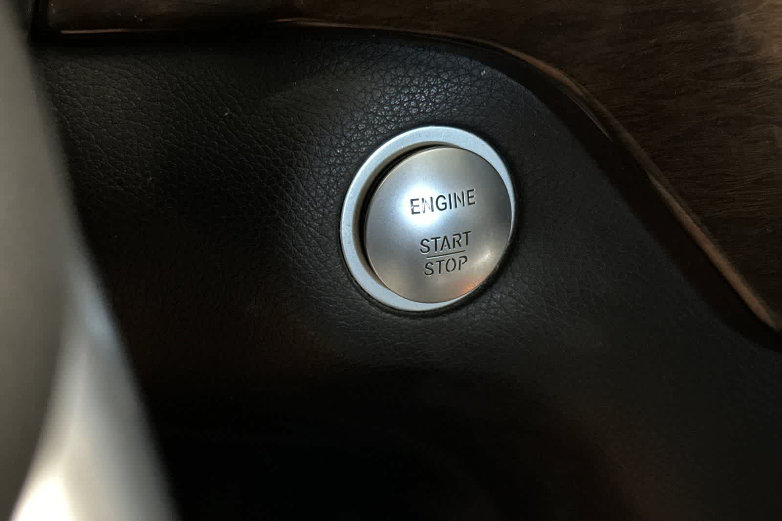 Thumbnail: 2015 Mercedes-Benz M-Class - 25