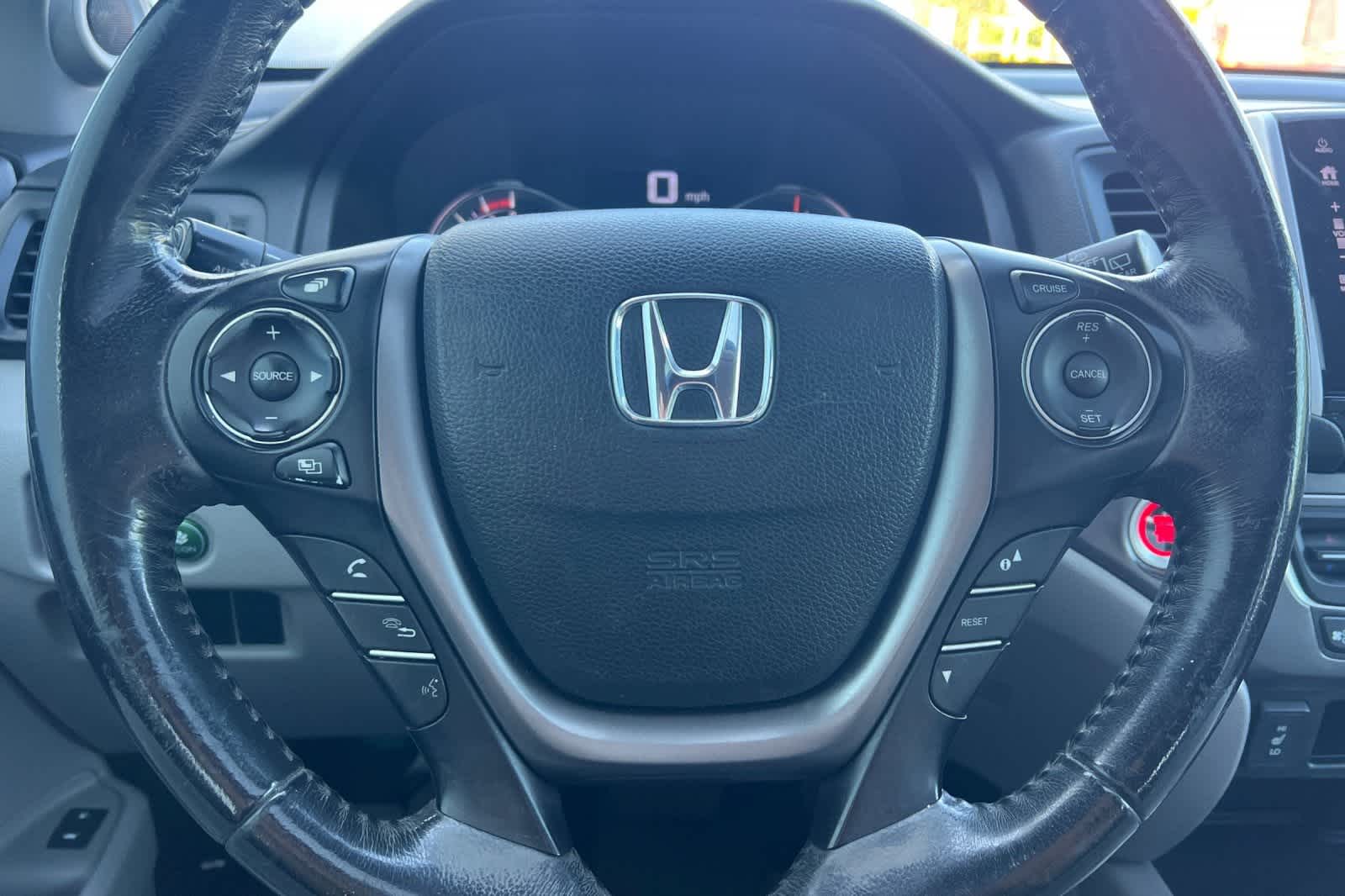 Thumbnail: 2018 Honda Pilot - 27