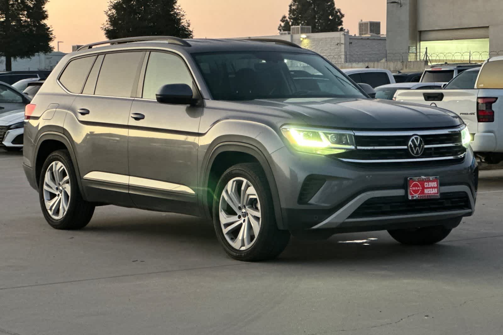 Thumbnail: 2022 Volkswagen Atlas - 10