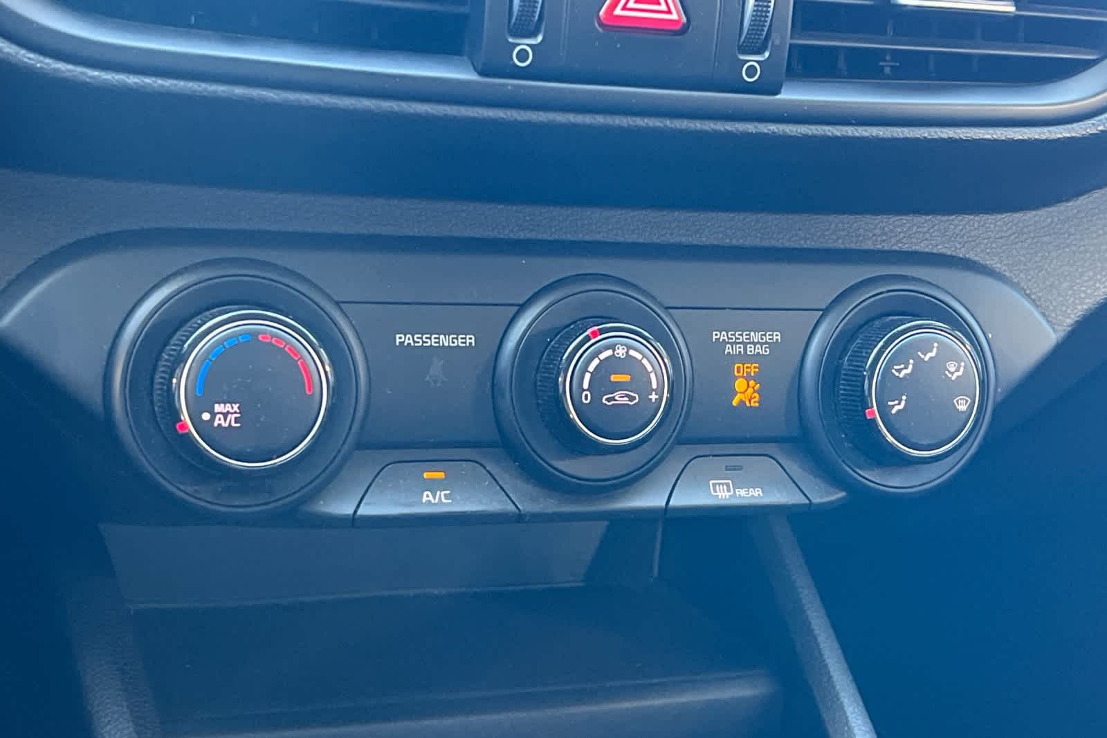 Thumbnail: 2023 Kia Forte - 21