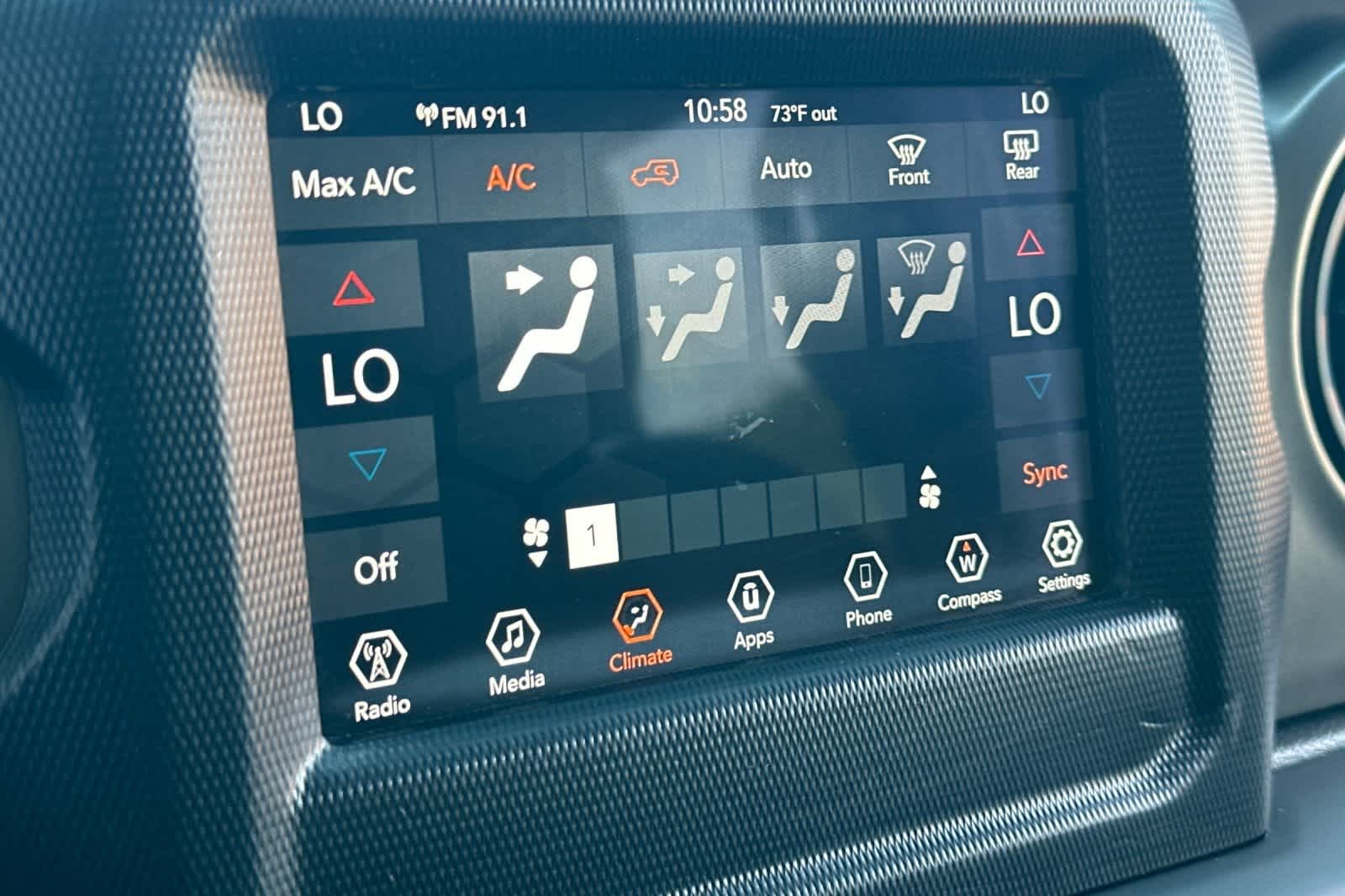 Thumbnail: 2018 Jeep Wrangler - 21