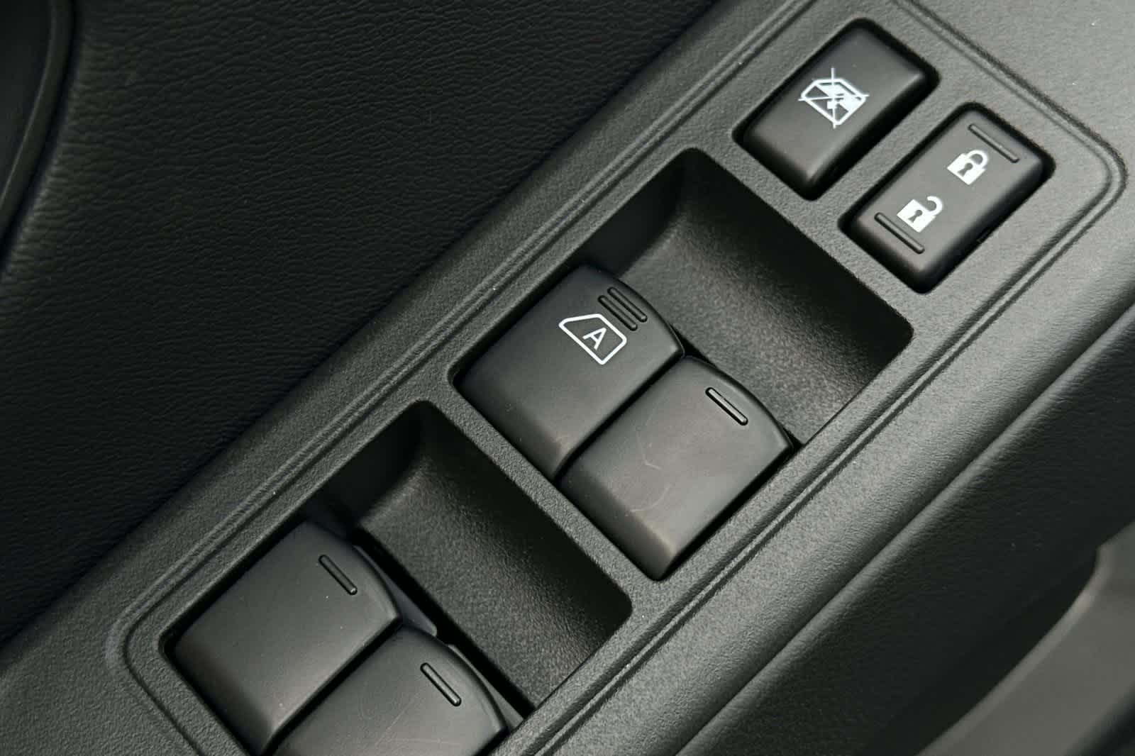 Thumbnail: 2025 Nissan Frontier - 14