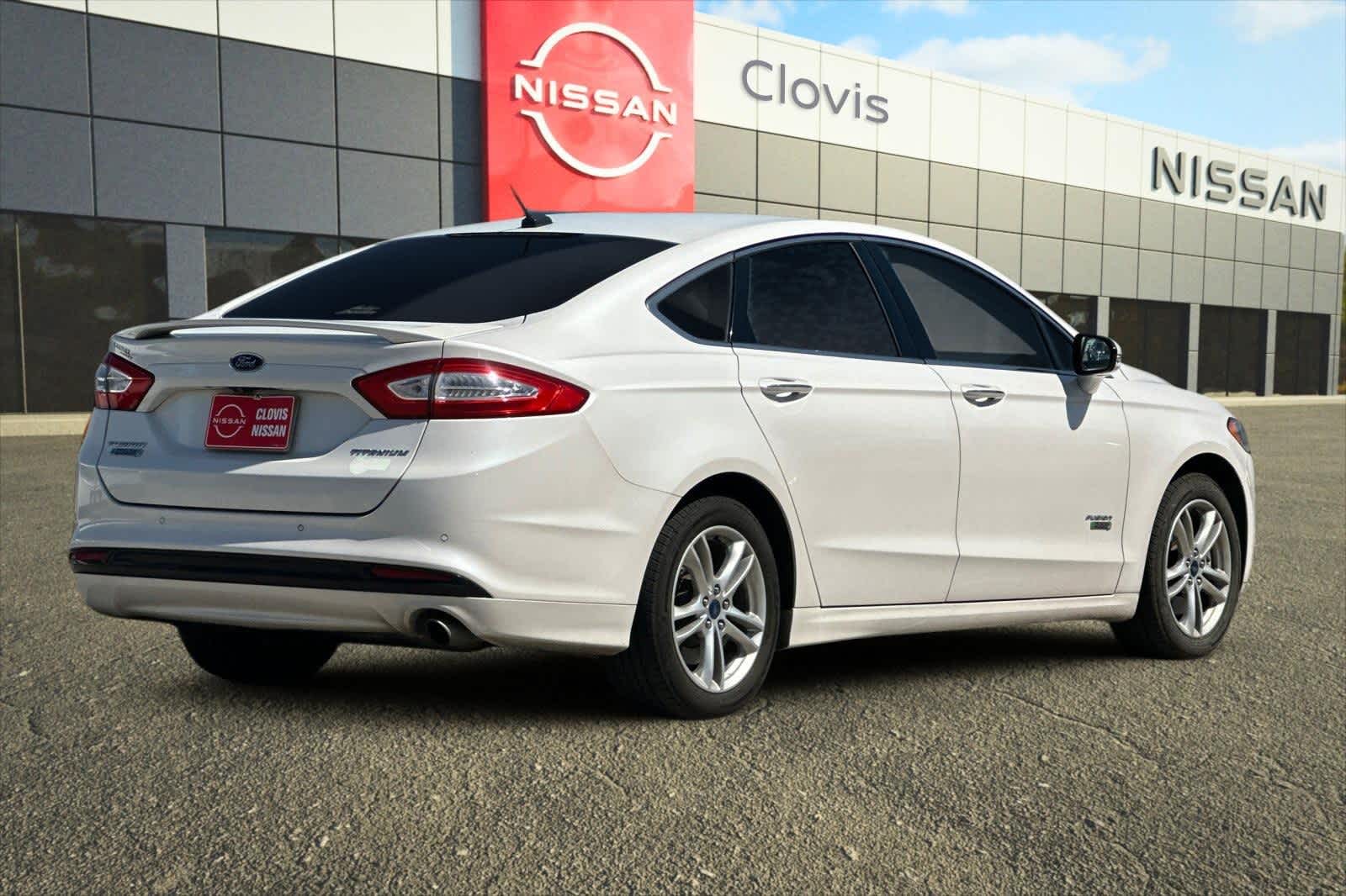 Thumbnail: 2015 Ford Fusion - 3