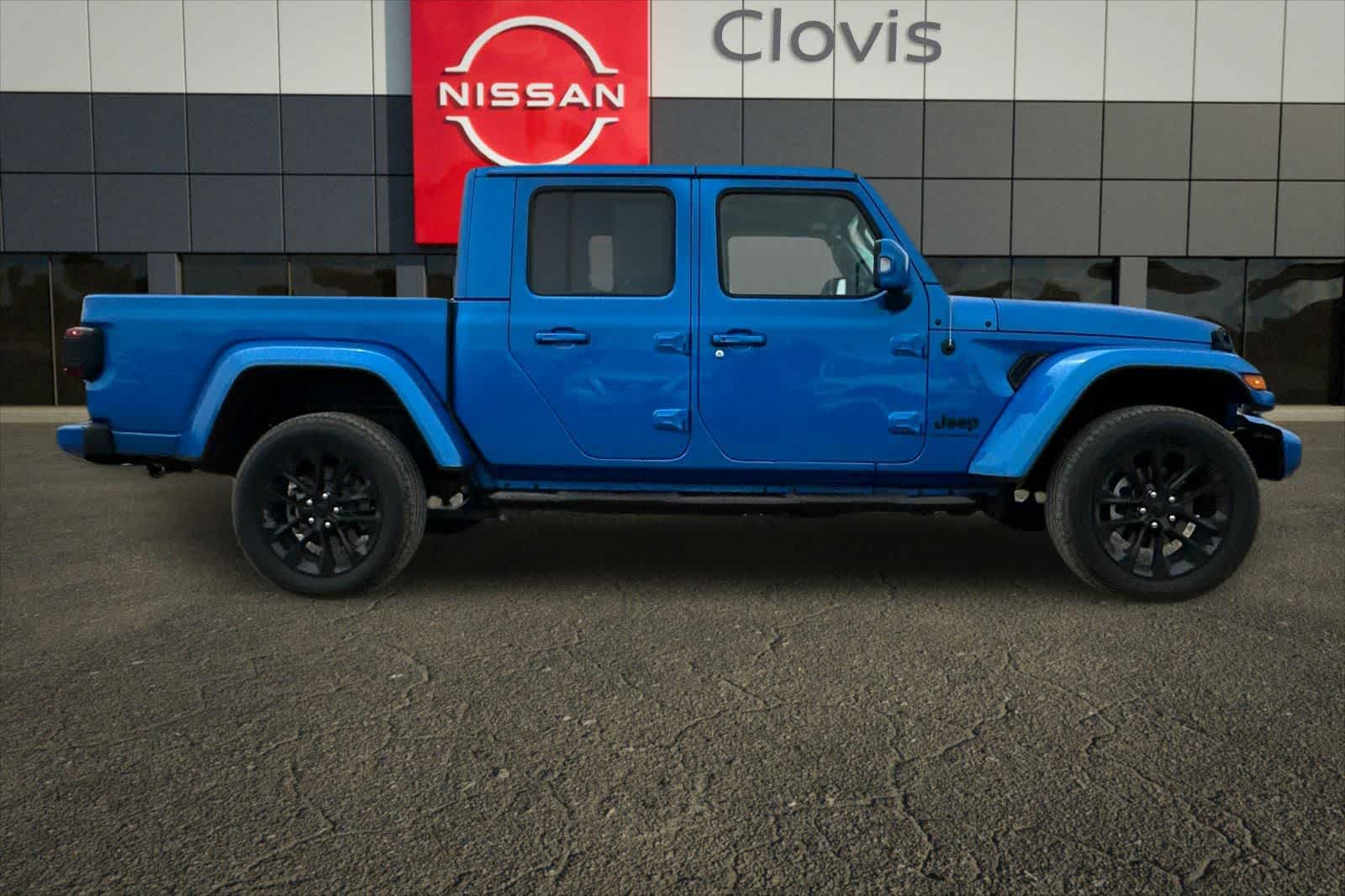 Thumbnail: 2023 Jeep Gladiator - 8