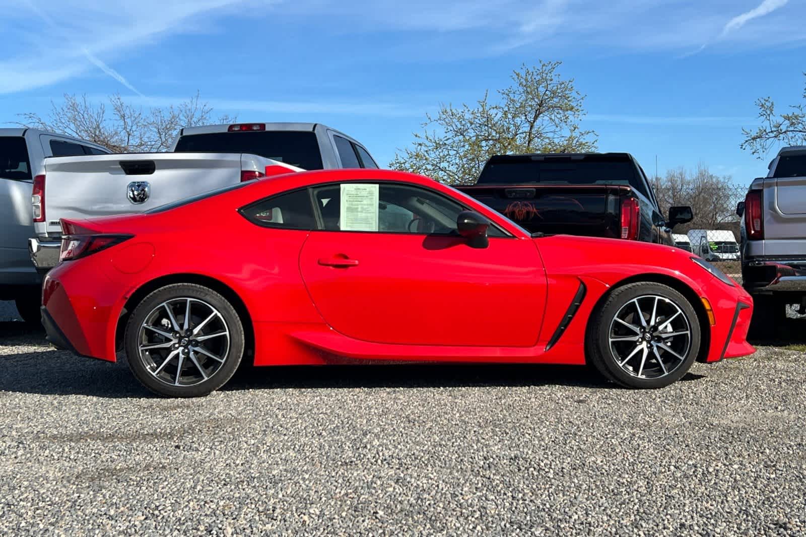 Thumbnail: 2025 Toyota GR86 - 9