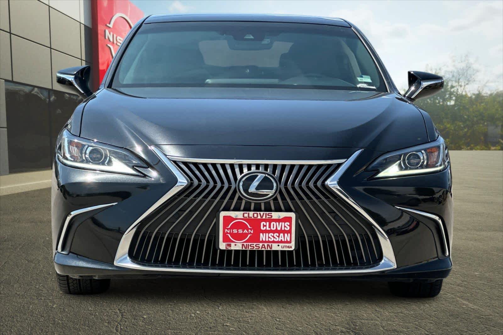 Thumbnail: 2019 Lexus ES - 11