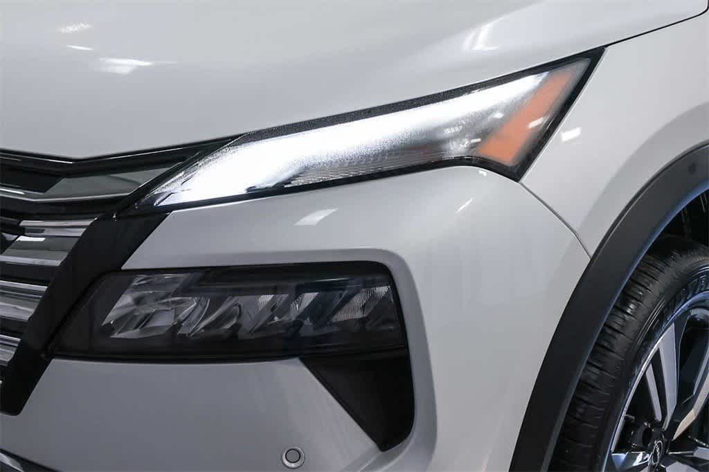 Thumbnail: 2025 Nissan Rogue - 11